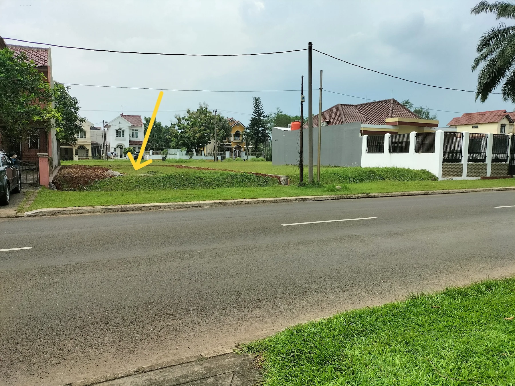 Tanah 300 m² SHM di Telaga Kahuripan, Parung, Bogor